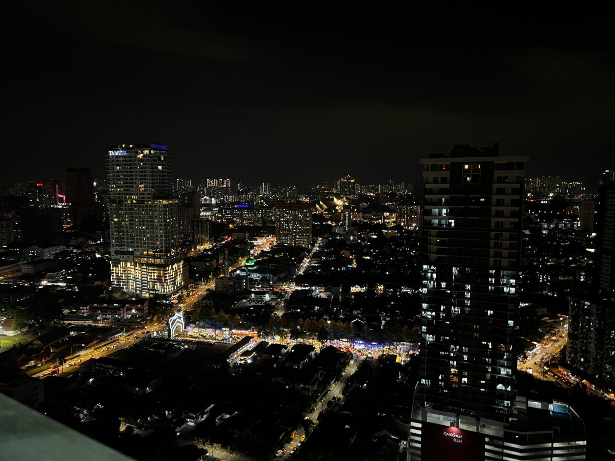 Mercu Summer Suites Klcc By Sweet Home Kuala Lumpur Exterior photo