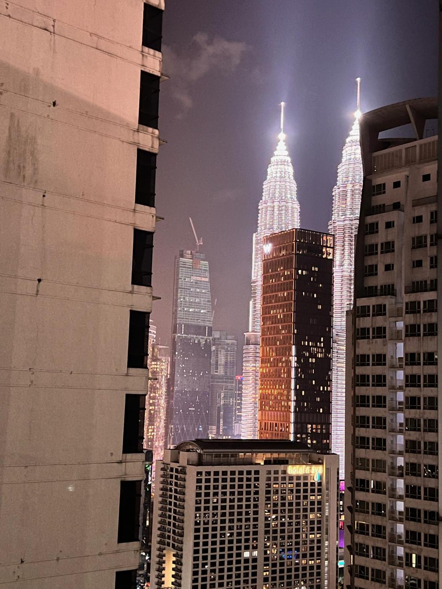 Mercu Summer Suites Klcc By Sweet Home Kuala Lumpur Exterior photo